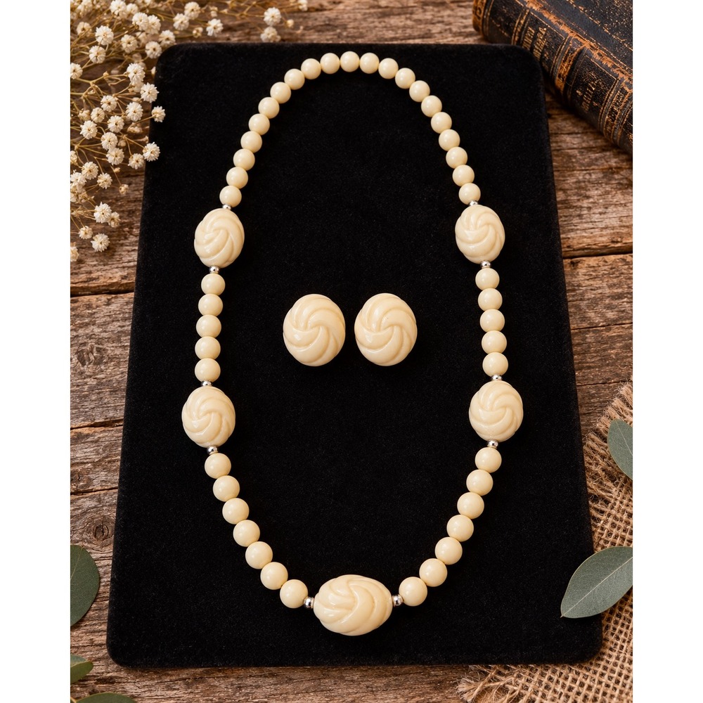 Vintage Cream Swirl Bead Necklace & Clip On Earrings Set Retro Mod Statement